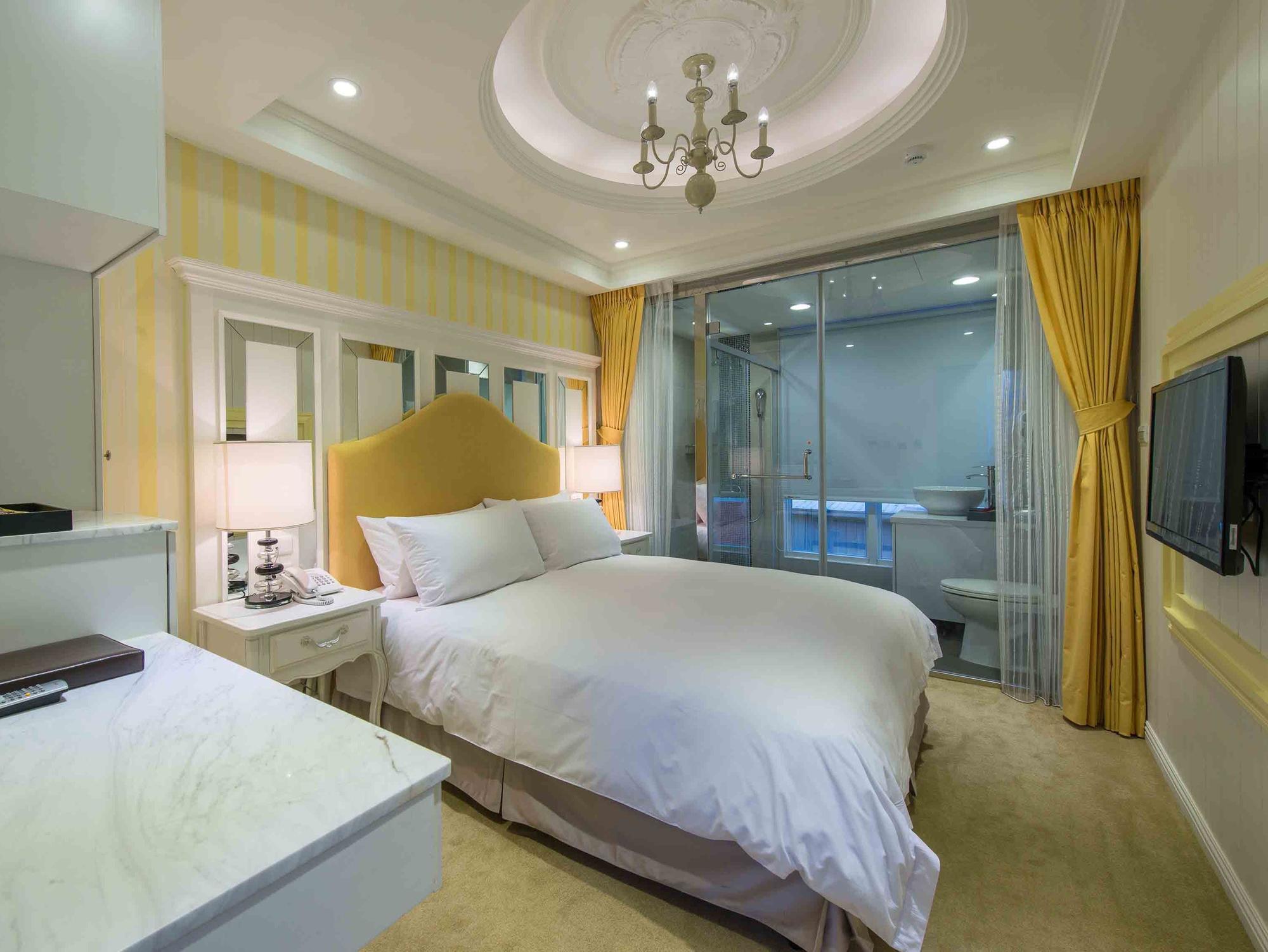 Royal Rose Hotel Zhongshan Taipé Exterior foto